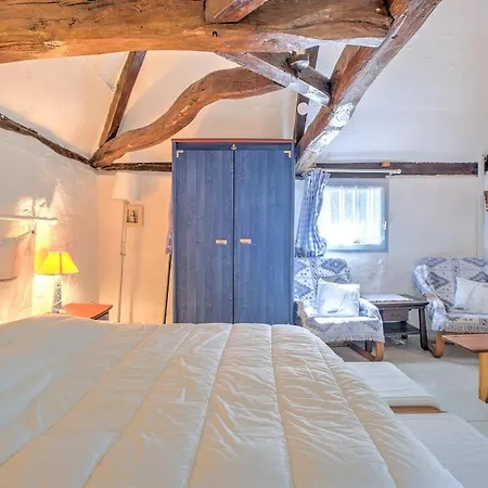 Sejour Grand Format, 23 Couchages Et Grande Piscine *