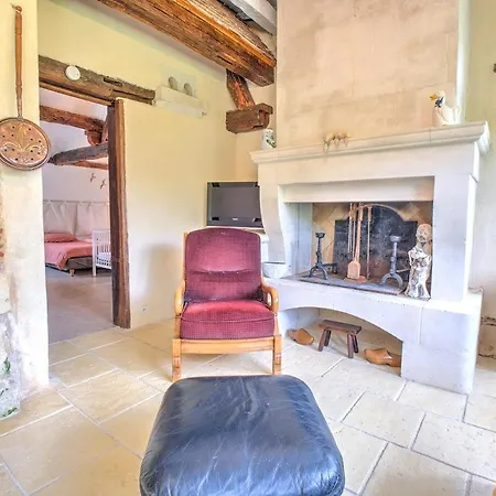 Sejour Grand Format, 23 Couchages Et Grande Piscine Holiday home Saint-Laurent-des-Hommes